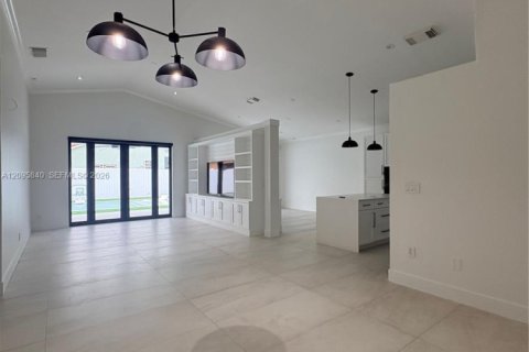 Villa ou maison à louer à Miami Lakes, Floride: 3 chambres, 157.84 m2 № 2390001 - photo 7