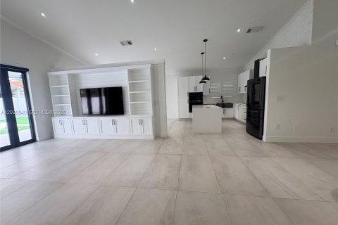 Villa ou maison à louer à Miami Lakes, Floride: 3 chambres, 157.84 m2 № 2390001 - photo 5