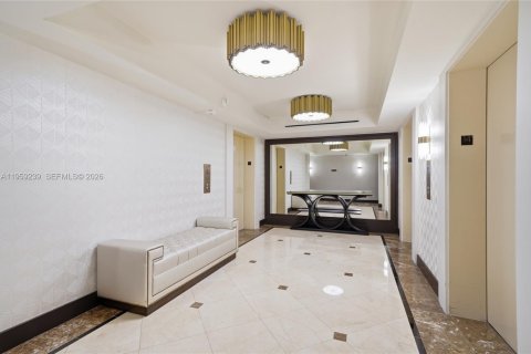Снять в аренду кондоминиум в Бэл-Харбор, Флорида 2 спальни, 182.09м2, № 2080622 - фото 22