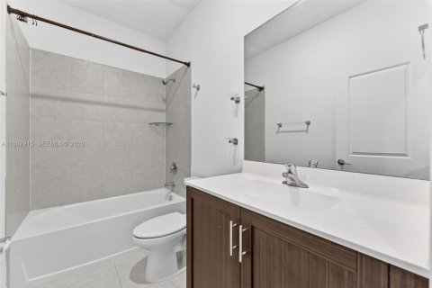 Townhouse in Homestead, Florida 3 bedrooms, 133.97 sq.m. № 2021950 - photo 20