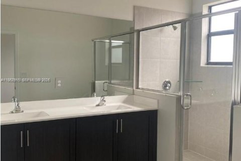 Touwnhouse à vendre à Homestead, Floride: 3 chambres, 133.97 m2 № 2021950 - photo 4