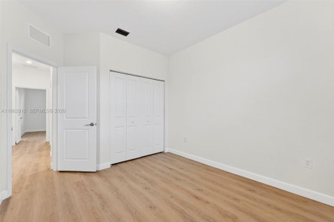 Townhouse in Homestead, Florida 3 bedrooms, 133.97 sq.m. № 2021950 - photo 22