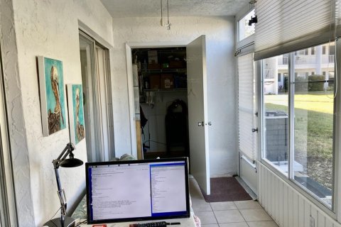 Condo in Bradenton, Florida, 1 bedroom  № 1899174 - photo 17
