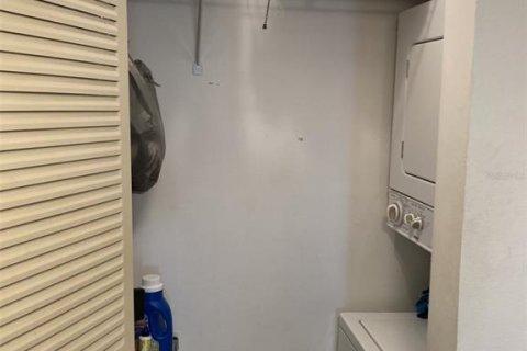 Condo in Bradenton, Florida, 1 bedroom  № 1899174 - photo 14