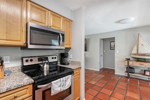House in Sarasota, Florida 3 bedrooms, 130.06 sq.m. № 2353519 - photo 4