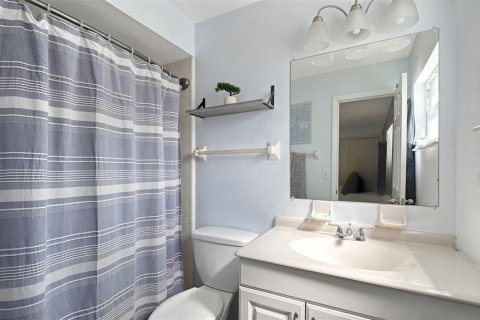 House in Sarasota, Florida 3 bedrooms, 130.06 sq.m. № 2353519 - photo 12