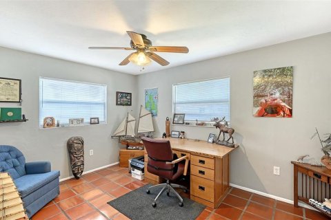 House in Sarasota, Florida 3 bedrooms, 130.06 sq.m. № 2353519 - photo 16