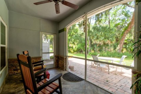 Townhouse in New Smyrna Beach, Florida 3 bedrooms, 160.35 sq.m. № 2100978 - photo 25