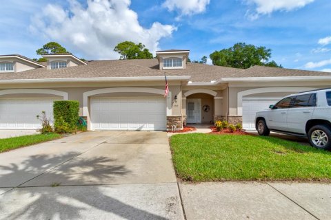 Townhouse in New Smyrna Beach, Florida 3 bedrooms, 160.35 sq.m. № 2100978 - photo 2