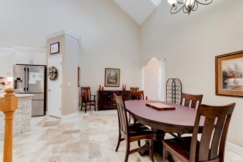 Townhouse in New Smyrna Beach, Florida 3 bedrooms, 160.35 sq.m. № 2100978 - photo 5