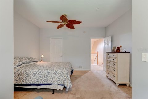 Townhouse in New Smyrna Beach, Florida 3 bedrooms, 160.35 sq.m. № 2100978 - photo 9