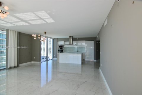 Copropriété à louer à Sunny Isles Beach, Floride: 3 chambres, 175.77 m2 № 1804437 - photo 13