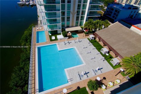 Copropriété à louer à Sunny Isles Beach, Floride: 3 chambres, 175.77 m2 № 1804437 - photo 8