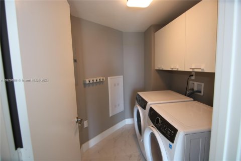 Copropriété à louer à Sunny Isles Beach, Floride: 3 chambres, 175.77 m2 № 1804437 - photo 16