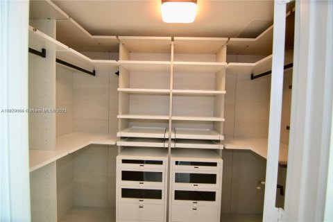 Copropriété à louer à Sunny Isles Beach, Floride: 3 chambres, 175.77 m2 № 1804437 - photo 27