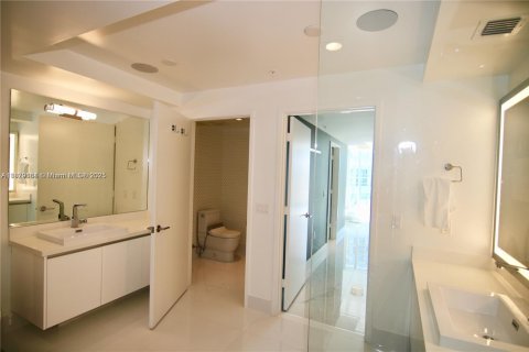 Copropriété à louer à Sunny Isles Beach, Floride: 3 chambres, 175.77 m2 № 1804437 - photo 21