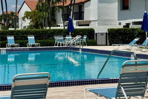 Condo in Miami, Florida, 3 bedrooms № 2076156 - photo 24