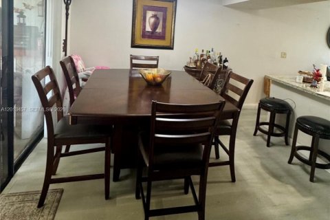 Condo in Miami, Florida, 3 bedrooms № 2076156 - photo 6
