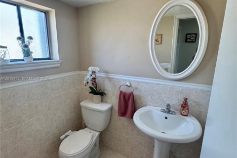Condo in Miami, Florida, 3 bedrooms № 2076156 - photo 7