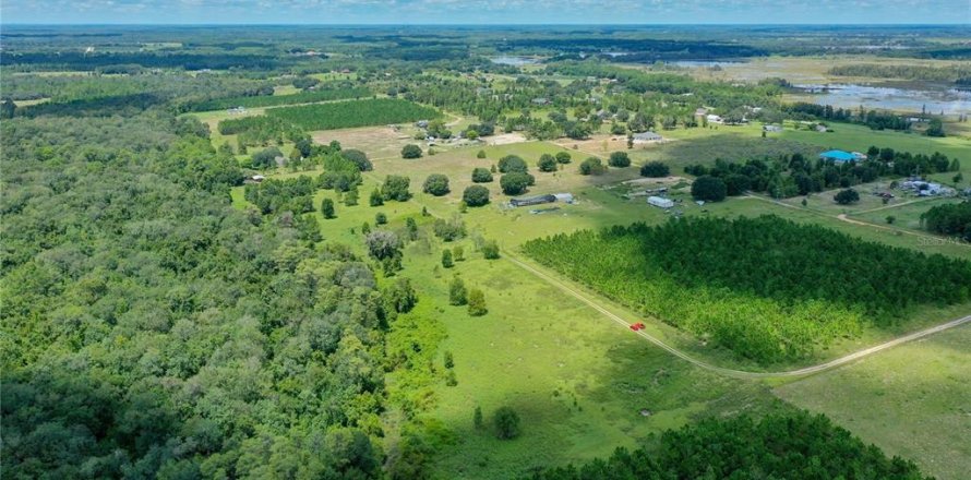 Terrain à Clermont, Floride № 1855458