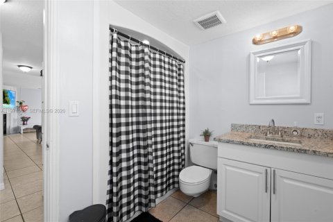 Купить виллу или дом в Порт-Сент-Луси, Флорида 3 спальни, 119.84м2, № 2032491 - фото 25