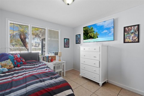 Купить виллу или дом в Порт-Сент-Луси, Флорида 3 спальни, 119.84м2, № 2032491 - фото 22