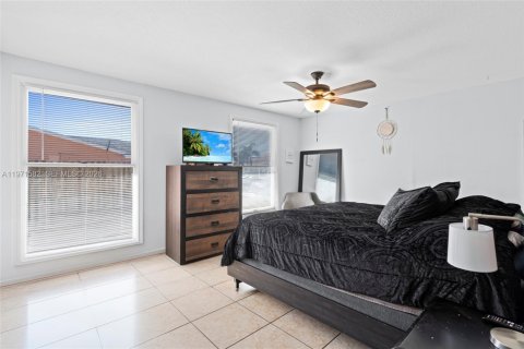 Купить виллу или дом в Порт-Сент-Луси, Флорида 3 спальни, 119.84м2, № 2032491 - фото 19