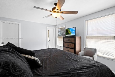 Купить виллу или дом в Порт-Сент-Луси, Флорида 3 спальни, 119.84м2, № 2032491 - фото 18