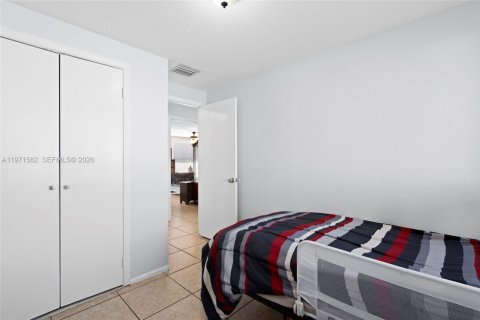 Купить виллу или дом в Порт-Сент-Луси, Флорида 3 спальни, 119.84м2, № 2032491 - фото 21