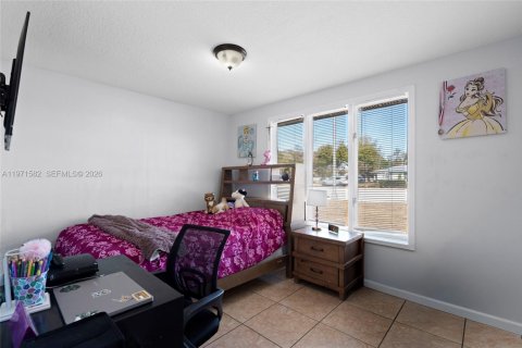 Купить виллу или дом в Порт-Сент-Луси, Флорида 3 спальни, 119.84м2, № 2032491 - фото 23