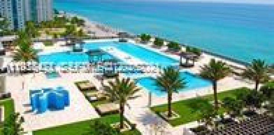 Condominio en Hallandale Beach, Florida, 1 dormitorio № 1991422