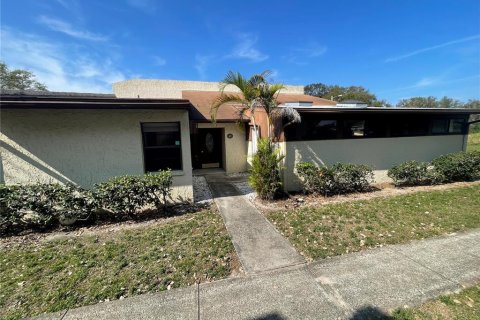 House in Lakeland, Florida 3 bedrooms, 139.91 sq.m. № 1841636 - photo 12