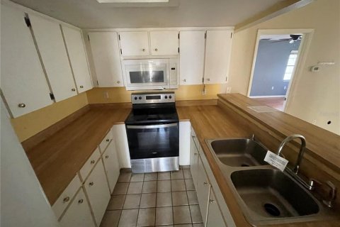 House in Lakeland, Florida 3 bedrooms, 139.91 sq.m. № 1841636 - photo 5