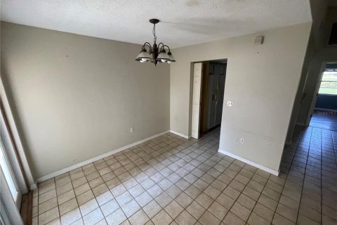 House in Lakeland, Florida 3 bedrooms, 139.91 sq.m. № 1841636 - photo 4