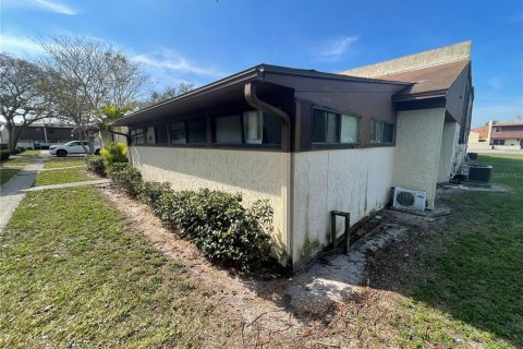 House in Lakeland, Florida 3 bedrooms, 139.91 sq.m. № 1841636 - photo 11