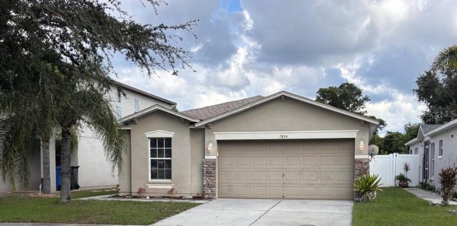 Villa ou maison à Gibsonton, Floride 3 chambres, 137.68 m2 № 2416285