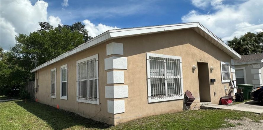Casa en Tampa, Florida 4 dormitorios, 121.52 m2 № 2354267