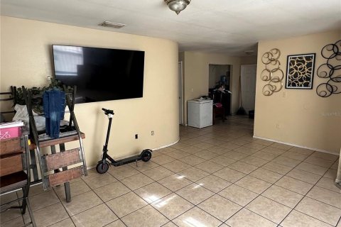 Casa en venta en Tampa, Florida, 4 dormitorios, 121.52 m2 № 2354267 - foto 8
