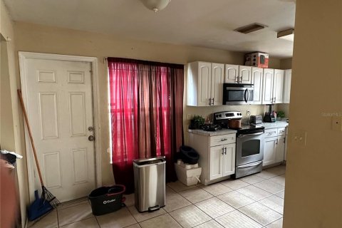 Casa en venta en Tampa, Florida, 4 dormitorios, 121.52 m2 № 2354267 - foto 10