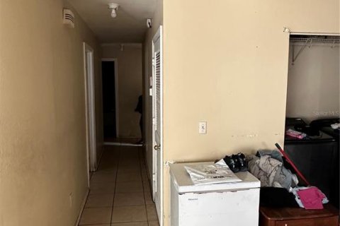 Casa en venta en Tampa, Florida, 4 dormitorios, 121.52 m2 № 2354267 - foto 9