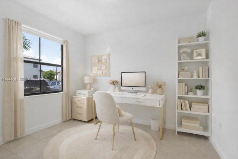 Townhouse in Homestead, Florida 3 bedrooms, 123.37 sq.m. № 1994138 - photo 16