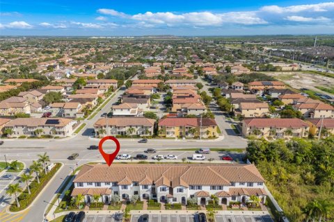 Townhouse in Homestead, Florida 3 bedrooms, 123.37 sq.m. № 1994138 - photo 2