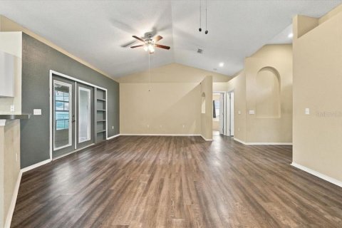 Villa ou maison à vendre à Winter Haven, Floride: 3 chambres, 160.54 m2 № 2425716 - photo 7