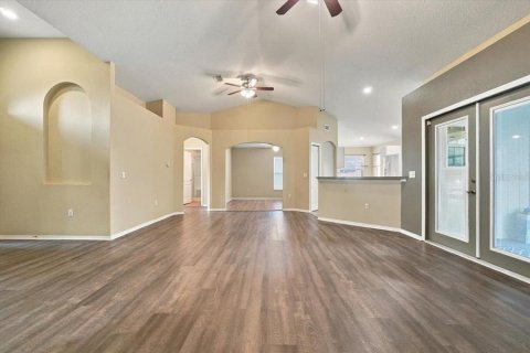 Villa ou maison à vendre à Winter Haven, Floride: 3 chambres, 160.54 m2 № 2425716 - photo 8
