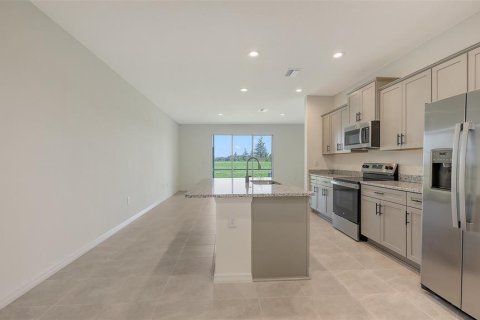 Townhouse in Bradenton, Florida 3 bedrooms, 166.3 sq.m. № 2218004 - photo 9