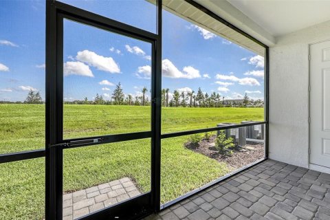 Townhouse in Bradenton, Florida 3 bedrooms, 166.3 sq.m. № 2218004 - photo 20