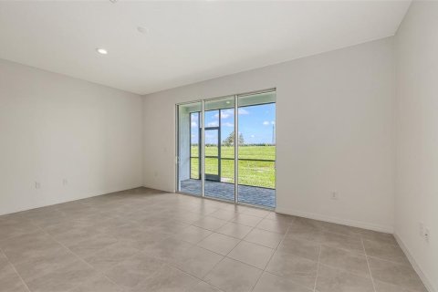 Townhouse in Bradenton, Florida 3 bedrooms, 166.3 sq.m. № 2218004 - photo 17