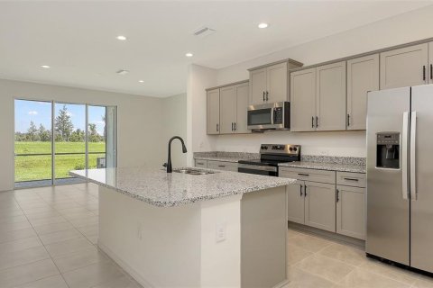 Townhouse in Bradenton, Florida 3 bedrooms, 166.3 sq.m. № 2218004 - photo 10