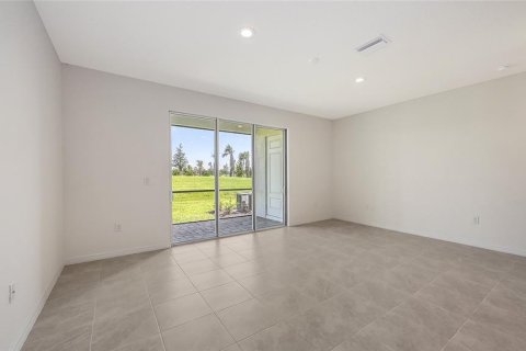Townhouse in Bradenton, Florida 3 bedrooms, 166.3 sq.m. № 2218004 - photo 15