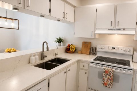Condominio en alquiler en Sarasota, Florida, 2 dormitorios, 89.56 m2 № 2353545 - foto 5